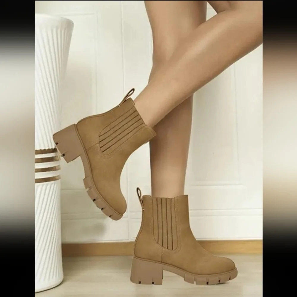 Chunky Low Heel Chelsea Boots Slip On